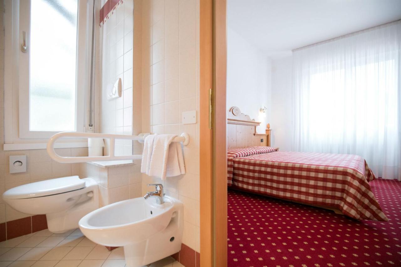 Hotel Daniela Levico Terme Eksteriør bilde