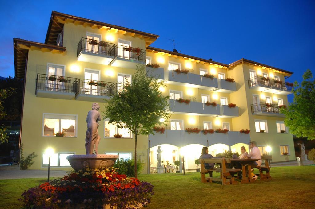 Hotel Daniela Levico Terme Eksteriør bilde